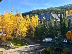 The Best Top Floor Ski-in/Ski-out at the Aspens